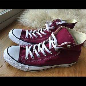 Converse Chuck Taylors Men’s Size 11.5 Burgundy